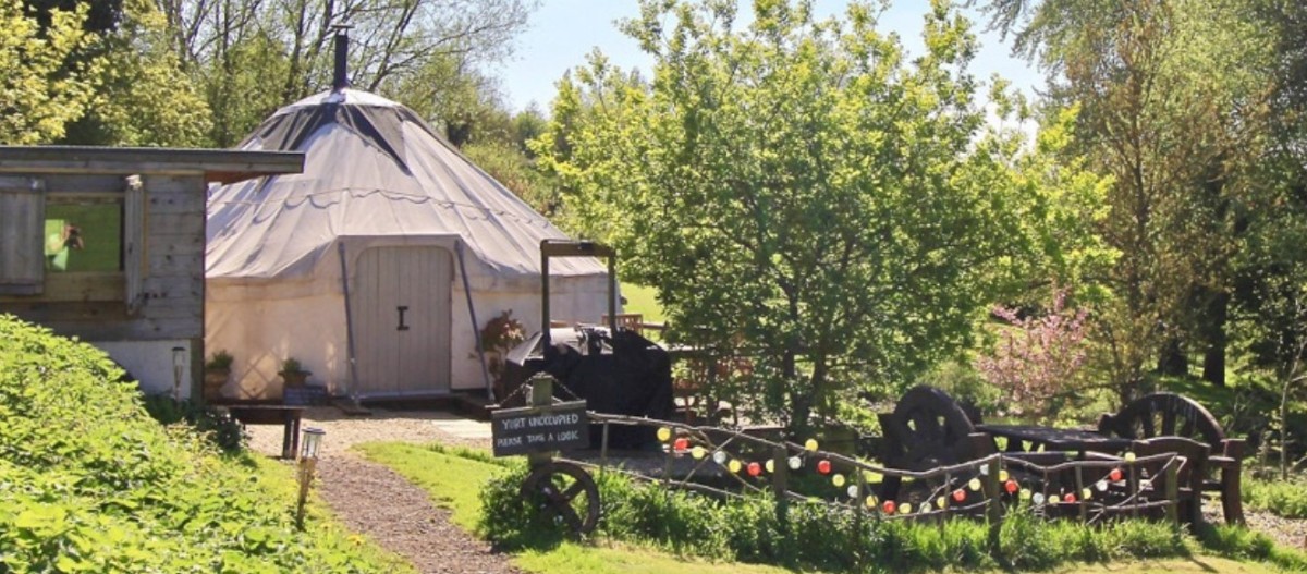 Love2Yurt